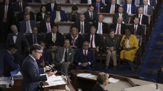 国会领导人宣布就支出水平达成协议,这是避免政府关门的关键一步